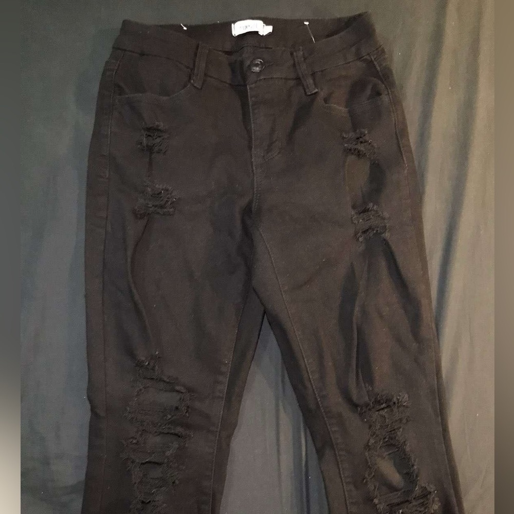 Rue21 Black Distressed Skinny Jeans – Size 4 – Raw Hem